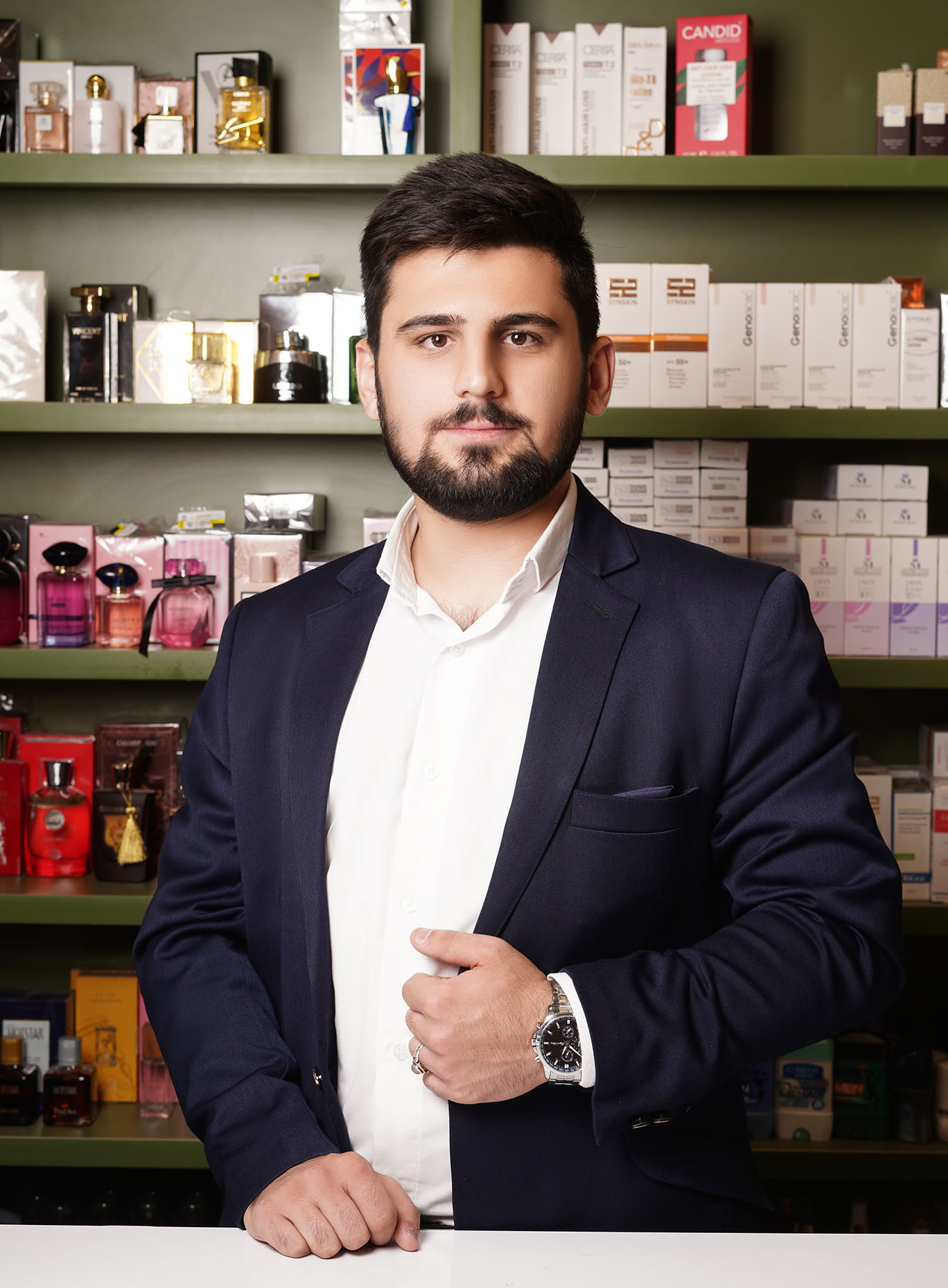 جناب آقای رضا امرایی ، مدیر سئو و مارکتینگ بانی دارو